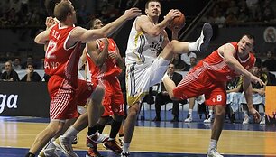 J.Mačiulis (de&scaron;inėje) buvo rezultatyviausias, bet &bdquo;Armani Jeans&ldquo; neprilygo &bdquo;Real&ldquo;