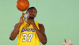R.Artestas nesiliauna skandalais drebinti NBA lygos