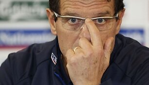 F.Capello teigia, jog futbolininkų skandalai kenkia rinktinės žaidimui