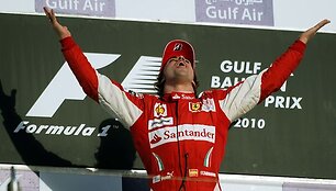 Lenktynių nugalėtojo F.Alonso triumfas