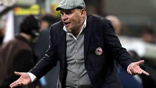 S.Cosmi liko be darbo