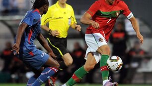 Portugalų lyderis Cristiano Ronaldo nesugebėjo pralaužti Žaliojo Ky&scaron;ulio futbolininkų gynybinių užtvarų