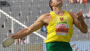 V.Alekna diską numetė už 64,39 m ribos