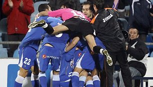 „Getafe“ futbolininkai triumfuoja po pergalės prieš „Villarreal“.