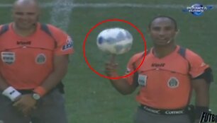 Jose Luisas Camargo triuką atliko mažiausiai 10 sekundžių.