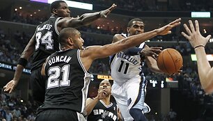 Dar vienas pralaimėjimas ir &bdquo;Spurs&ldquo; sezonas baigsis.
