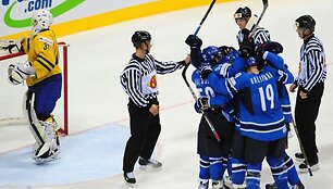 Suomijos ledo ritulininkų triumfas.