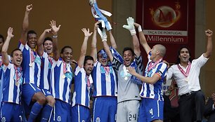 &bdquo;Porto&ldquo; futbolininkai &scaron;į sezoną vir&scaron; galvos kėlė tris taures.