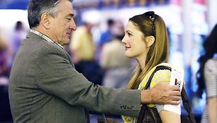 Drew Barrymore ir Robertas De Niro filme „Viskas normaliai“