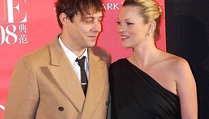Kate Moss ir Jamie Hince'as