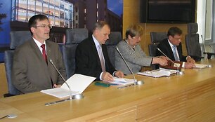 Parlamentarai dėl Mokslo ir studijų įstatymo kreipiasi į KT. 