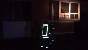 Vilniuje, Rugių gatvės daugiabutyje kilo gairas.