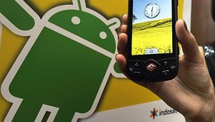 Išmanusis telefonas su „Android“ operacine sistema.