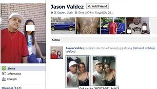 Jasonas Valdezas įkaitų dramos metu nar&scaron;ė socialiniame tinkle &bdquo;Facebook&ldquo; ir net įkėlė dvi nuotraukas, kuriose stovi su įkaite, vieną jų pakomentuodamas: &bdquo;Turiu žavią &bdquo;įkaitę&ldquo;, ar ne?&ldquo;