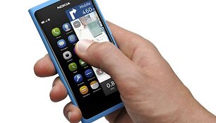 &bdquo;Nokia&ldquo; pristatė naujausią i&scaron;manųjį telefoną &bdquo;Nokia N9&rdquo; &ndash; jis valdomas tik prisilietimu prie ekrano, turi tris darbastalius ir naują vartotojo sąsają.