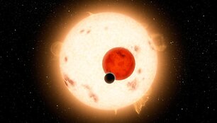 &bdquo;Kepler-16b&ldquo; &ndash; planeta su dviem saulėmis.