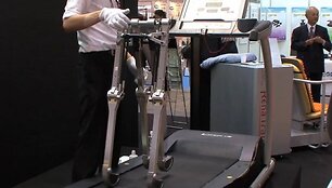 Japonų sukurtas robotas gali judėti, nors neturi jokių motorų, sensorių, kompiuterių ar elektros. Jis naudoja tik potencinę energiją.