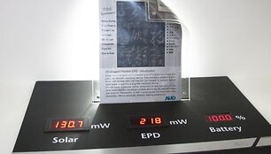Kompanijos &bdquo;AU Optronics&ldquo; lankstus elektroninio popieriaus ekranas.