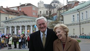 V.Adamkus su žmona Alma drauge praleido jau daugiau nei pusė amžiaus.