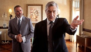 Filme &bdquo;Mačetė&ldquo; Robertas De Niro &ndash; JAV senatorius