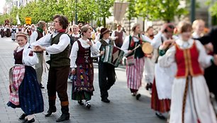 Folkloro mėgėjams ir atlikėjams šventė – iki gegužės 29 dienos Vilniuje vyksta festivalis „Skamba skamba kankliai“.