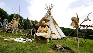 Festivalis „Gyvosios archeologijos dienos Kernavėje“ šiemet bus surengtas tryliktąjį kartą.