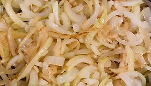 Karamelizuojami svogūnai