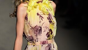 Matthew Williamson 2015 m. pavasario-vasaros kolekcijos modelis