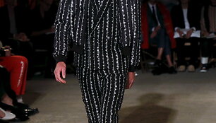 &bdquo;Alexander McQueen&ldquo; 2016 m. pavasario-vasaros kolekcijos modelis 