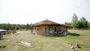 Dormantės namai