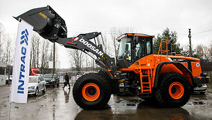 &bdquo;Doosan&ldquo; technikos pristatymas