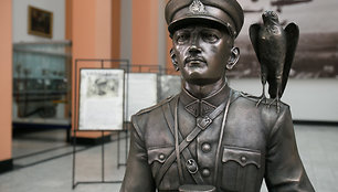 Skulptūros Adolfui Ramanauskui-Vanagui pristatymas