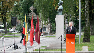 Prezidentas Gitantas Nausėda sveikino VDU pirmakursius