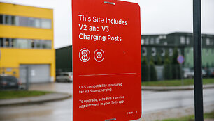 &bdquo;Tesla supercharger&ldquo; krovimo stotelė Kaune
