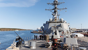 G.Nausėda lankosi Jungtinių Amerikos Valstijų kariniame laive USS „Gravely“
