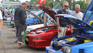 Auto Show Millennium