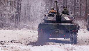 Tankų Leopard testavimas Gaižiūnų poligone