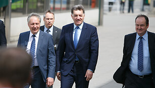 Olegas Slepakovas, Algirdas Butkevičius