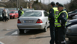 Policija sulaikė  &bdquo;Mercedes&ldquo; vairuotoją. 