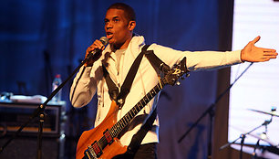 Gitaristas Stanley Jordan (JAV)