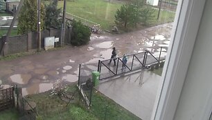 56a085ec779a3video_56a085bc429b8