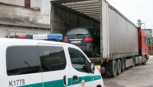 Policijos ir muitininkų reidas