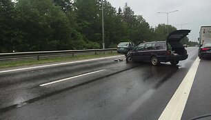 Avarija kelyje Vilnius-Kaunas