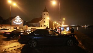 BMW ir autobuso avarija