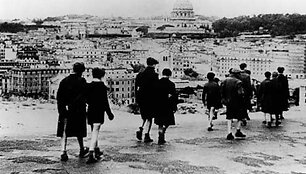 R.Rosselini filmas "Roma - atviras miestas".