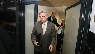 Buvęs Kauno miesto vicemeras A.A.Balutis kaltinamas pagalba, duodant kyšį.