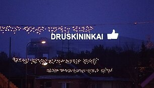 Atvykusius į Druskininkus pasitinka didžiausias pasaulyje &bdquo;Like&ldquo; ženklas