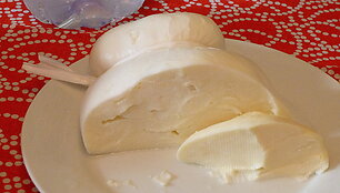 Itališkas sūris &bdquo;scamorza&ldquo;