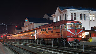 Traukinys 92/91 Vilnius &ndash; Sankt Peterburgas &ndash; Vilnius įvairiais laikotarpiais.