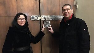 Gintaras &Scaron;matavičius ir Daiva &Scaron;matavičienė prie &Scaron;ventųjų durų